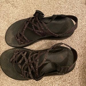 Black women’s chaco sandals W8